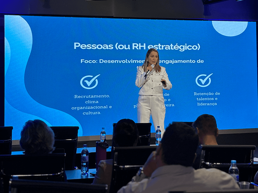 Detalhes que comunicam nível antes da primeira fala